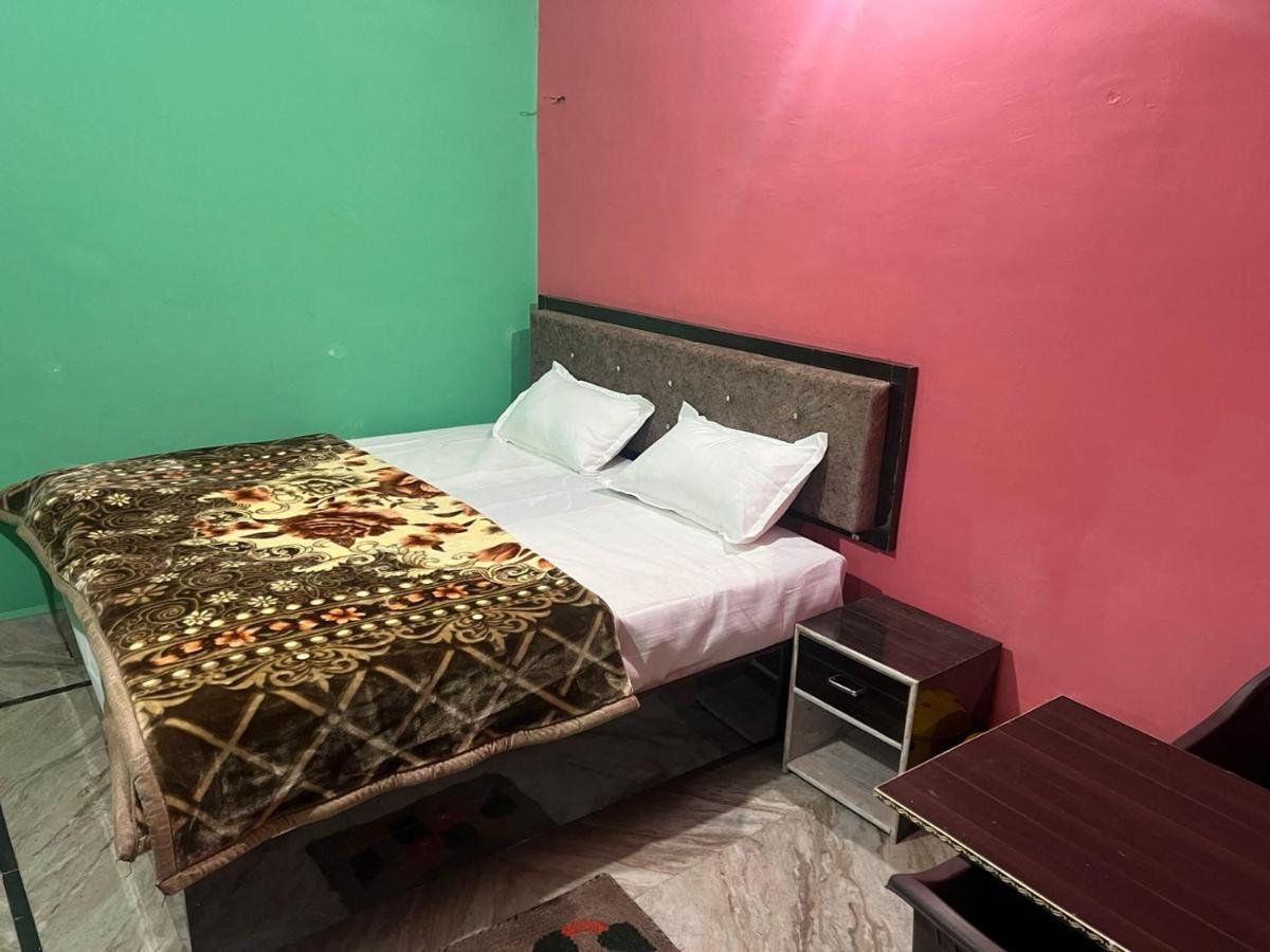 Indiana Home Stay Khajuraho Exterior photo