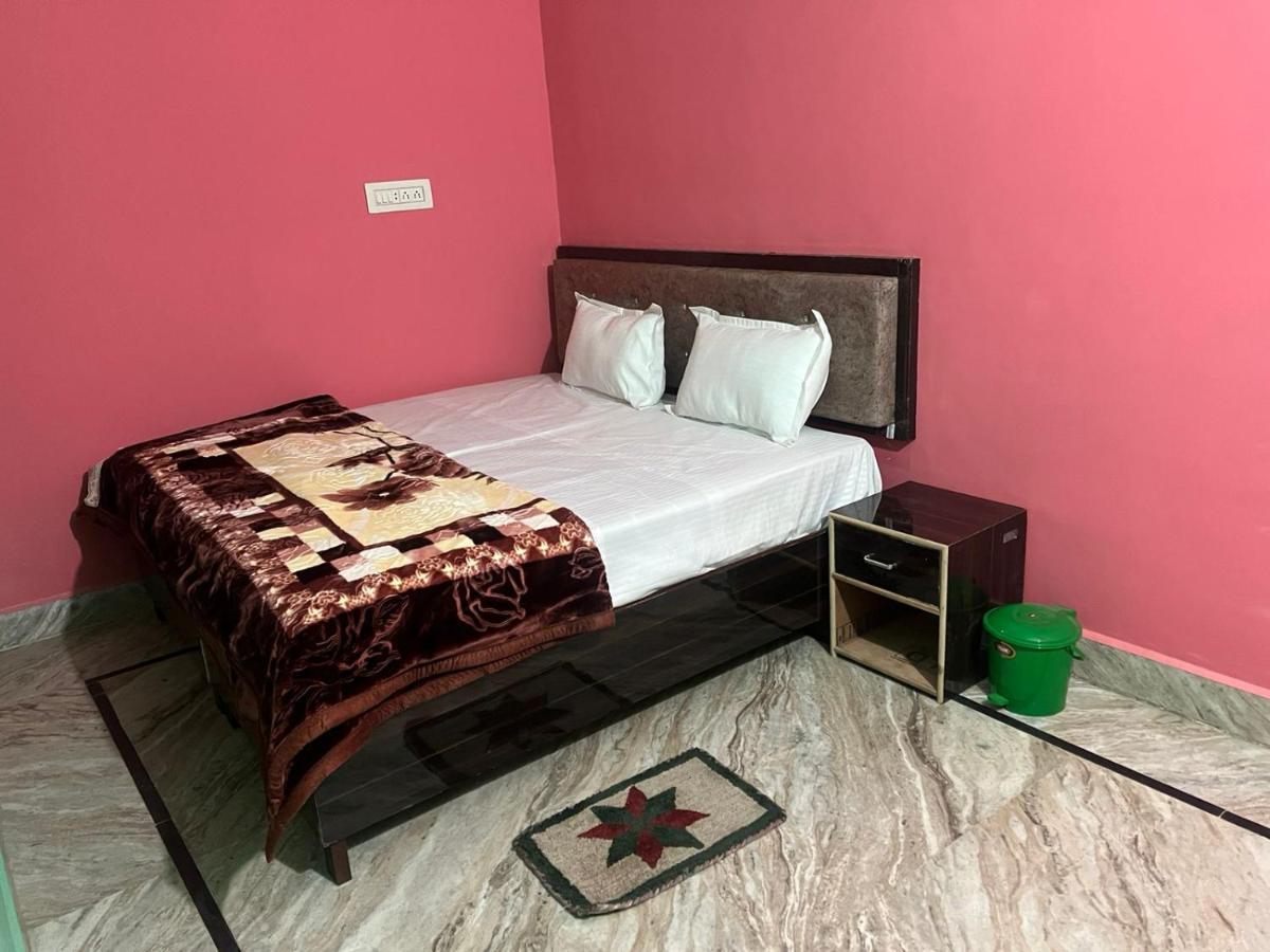 Indiana Home Stay Khajuraho Exterior photo